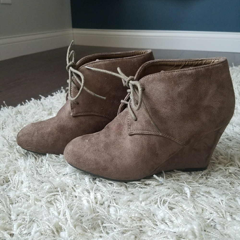 Tan Ankle wedges